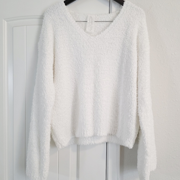 Sadie & Sage White Fuzzy V-Neck Pullover Sweater Size Large - Picture 2 of 9